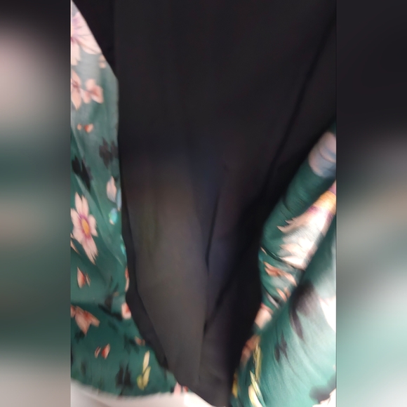 CAbi Green Floral Blouse - Picture 3 of 5